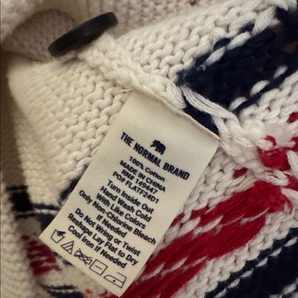 Cardigan from The Normal Brand, XS.
Excellent! - Picture 3 of 9